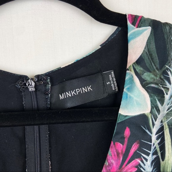 Sexy Floral MINKPINK V Neck Romper Small - Picture 5 of 8